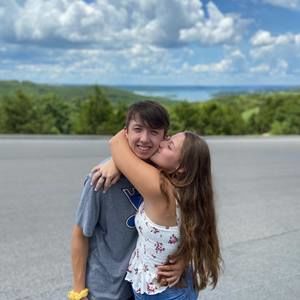 Meet your Posher, Leia